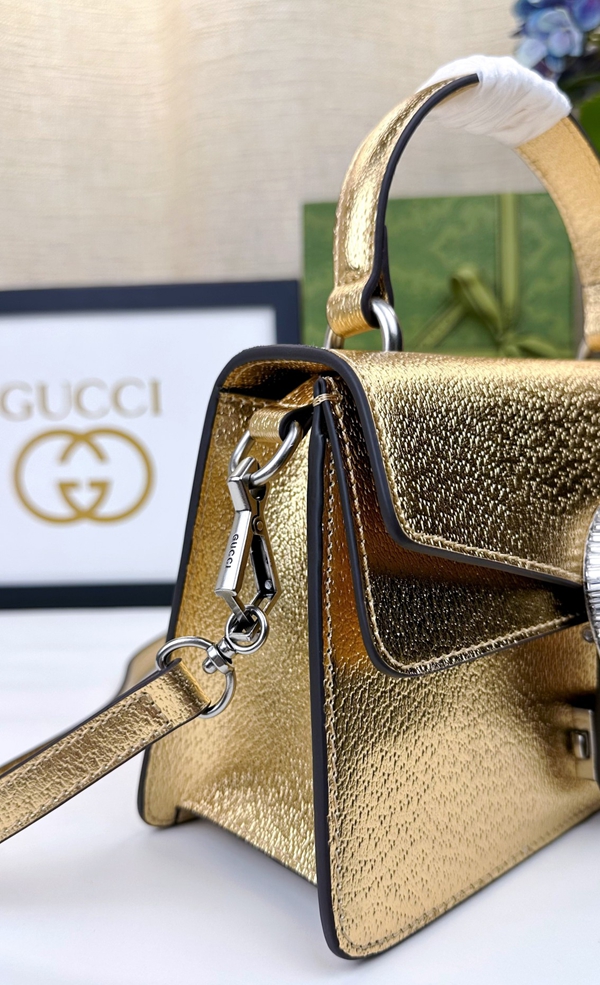 激安グッチバッグコピー着用イメージ